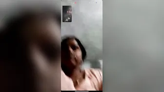 Chubby Desi Aunty Stripping Naked On Video Call Fingering Wet