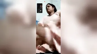 Chubby Desi Aunty Stripping Naked On Video Call Fingering Wet