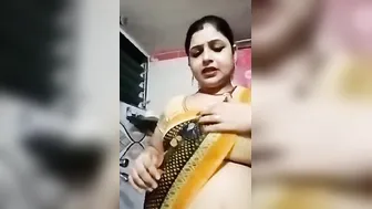 Horny Indian Milf Exposing Her Big Tits And Dripping Wet Pussy