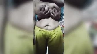 Giving My Desi Aunty A Bath And Fucking Her Wet Body Afterward
