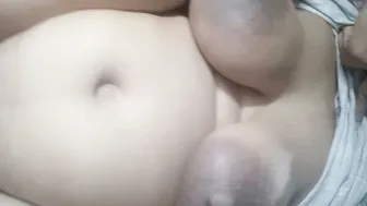 Naughty Aunty Flashing Her Pussy And Ass While Taking Bath At Home