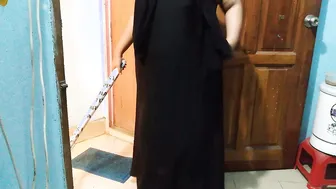 Hot Aunty Sweeping House When Neighbor Boy Seduced Her With Big Cock