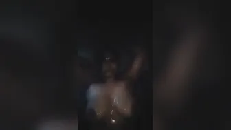 Wet Busty Aunty Bathing Naked And Recording Herself For Lover