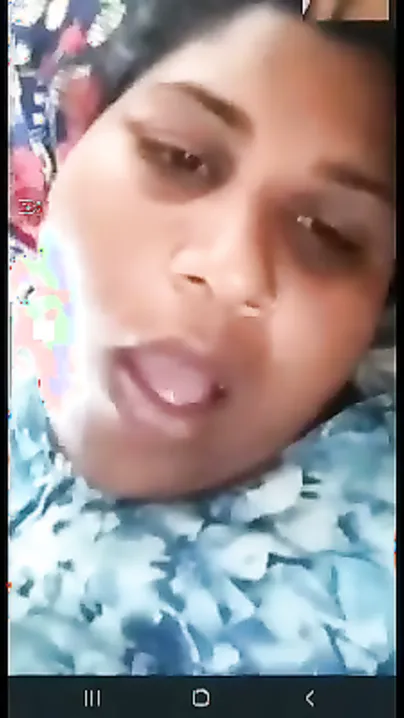 Chubby Kerala Milf Flashing Massive Tits During Private Stream
