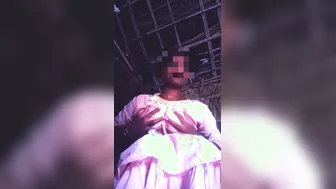 Mallu Aunty In Pink Dress Squeezing Her Big Boobs Seductively