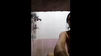 Mature Desi Aunty Bathing Caught On Camera Getting Naughty