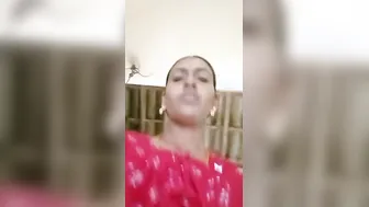 Tamil Village Aunty In Nighty Fingering Pussy Viral Footage