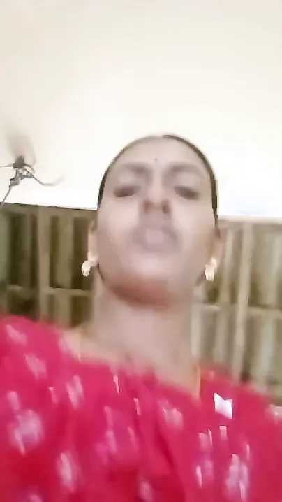 Tamil Village Aunty In Nighty Fingering Pussy Viral Footage