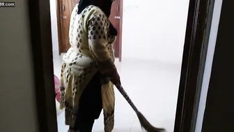 Neighbor Forcing Himself On Mature Muslim Aunty While Cleaning