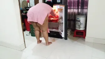 Curvy Indian Aunty Stuck In Fridge Getting Helped From Behind