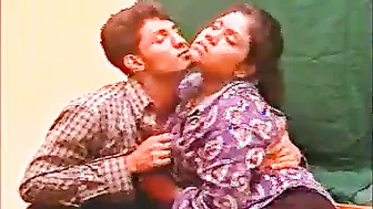 Slutty Aunty Stripping Naked Performing Live For The Camera