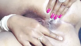 Horny Desi Aunty Stretching Her Big Ass With Toy At Home