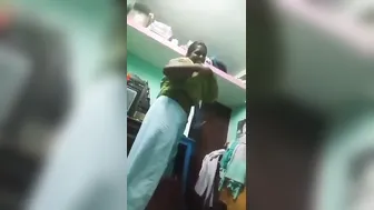 Married Neighbor Aunty Riding Young Guy In His Bedroom Secretly