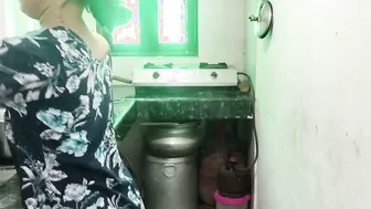 Catching Aunty In Kitchen And Fucking Her Bent Over Counter