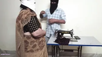 Telugu Aunty Seducing Tailor And Getting Fucked In His Shop