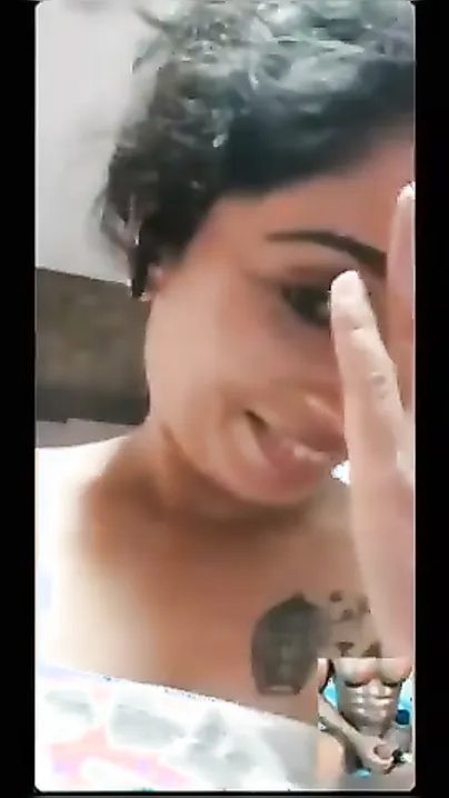 Mallu Married Woman Stripping Completely Nude During Video Call