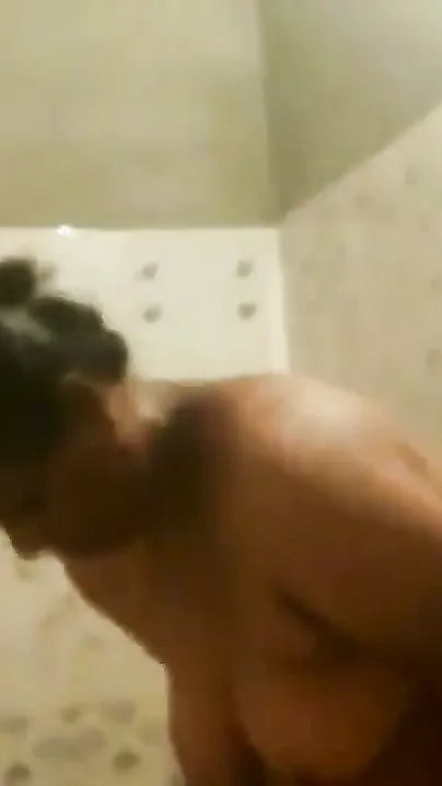 Mallu Aunty Caught Bathing And Changing Caught On Hidden Cam