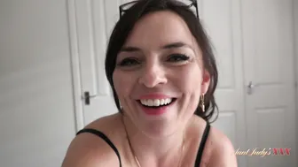 Landlady Aunty Demanding Rent Payment With Her Wet Pussy Fuck