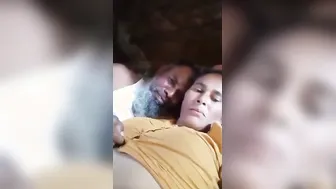 Married Aunty Sneaking Around With Uncle For Secret Afternoon