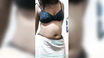 Tamil Big Ass Milf Showing Off Her Curves And Teasing On Video