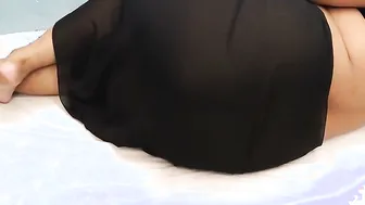 Curvy Pakistani Aunty Resting On Bed Exposing Her Fat Juicy Ass