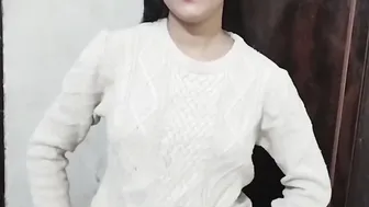 Delivery Boy Fucking Horny Aunty After She Invited Him Inside