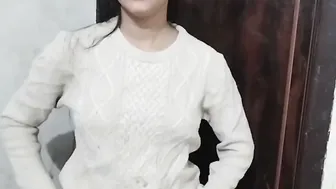 Delivery Boy Fucking Horny Aunty After She Invited Him Inside