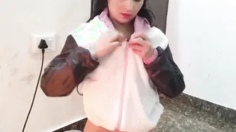 Desi Aunty Showing Her Tits And Getting Fucked Immediately