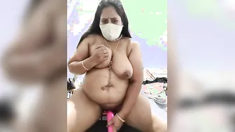 Telugu Married Aunty Masturbating On Webcam Showing Everything