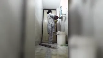 Chubby Indian Aunty Getting Naked Moments Before Her Bath Time