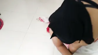 Tamil Neighbor Fucking Hot Aunty While She Cleans The House