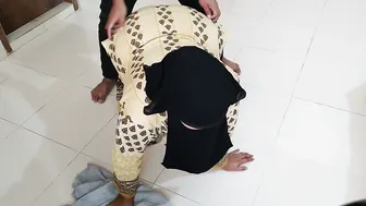 Punjab Aunty Cleaning House When Neighbor Boy Comes And Fucks Her