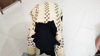 Punjab Aunty Cleaning House When Neighbor Boy Comes And Fucks Her