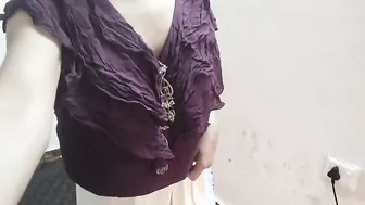 Convincing Lonely Aunty With Gifts Before Taking Her To Bed