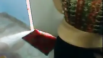 Watching My Sexy Aunty Changing Into Her Saree Getting Horny