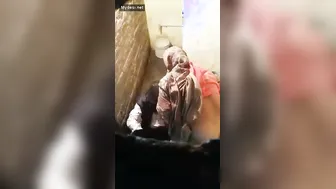 Village Aunty Getting Quick Fuck In The Fields Behind House