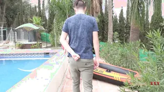 Thick Bhabhi Seducing Pool Boy Sucking And Riding Him Poolside