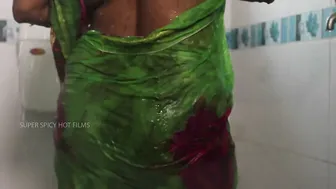 Naughty Aunty Taking Romantic Bath Showing Nipples And Curves