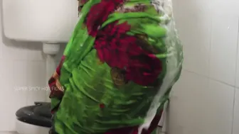 Naughty Aunty Taking Romantic Bath Showing Nipples And Curves