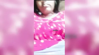Thick Mature Aunty Fingering Her Wet Pussy Caught On Phone Mms