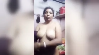 Curvy Village Aunty In Orange Saree Showing Big Boobs On Video Call