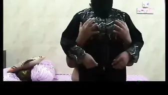 Muslim Wife Aunty Getting Satisfied By Young Lover In Apartment