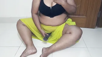 Neighbor Aunty Getting So Horny She Fucks Herself With Remote