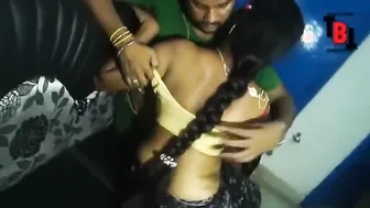 Telugu Aunty In Sleeveless Blouse Seducing Guy With Her Body
