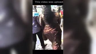 Tamil Aunty Shaking Her Huge Ass And Teasing With Curves Wildly