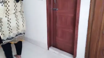 Bra Salesman Seducing And Fucking Busty Aunty In Her House