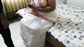 Neighbor Tearing Saree Off Aunty And Fucking Her On The Bed