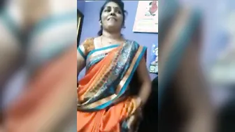 Married Aunty Showing Off Her Pussy To Her Boss In Office Room