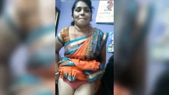 Married Aunty Showing Off Her Pussy To Her Boss In Office Room