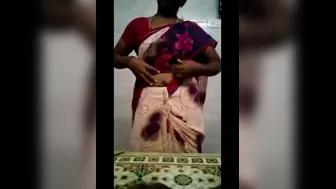 Married Tamil Aunty Riding Her Lover In Afternoon Heat Session